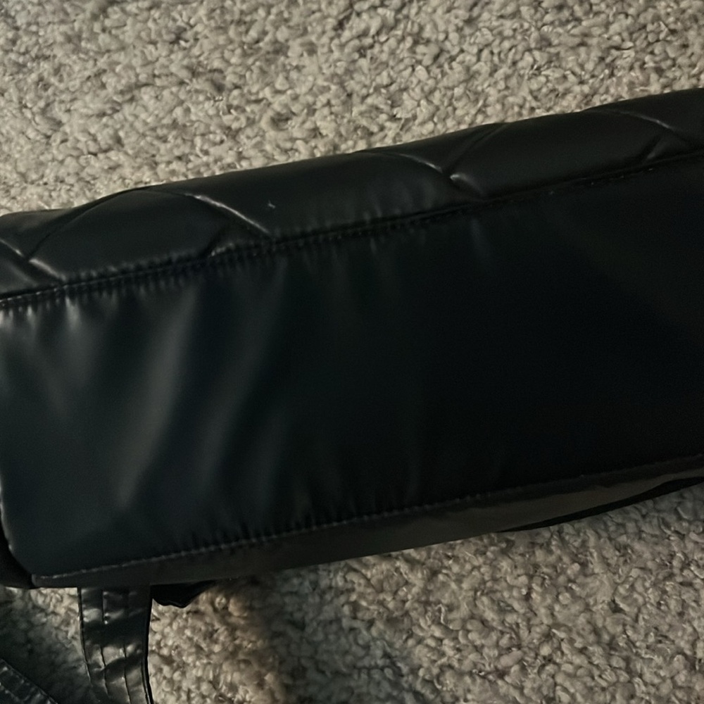 LUG Trolley 2 Quilted Crossbody Bag - Picture 5 of 8